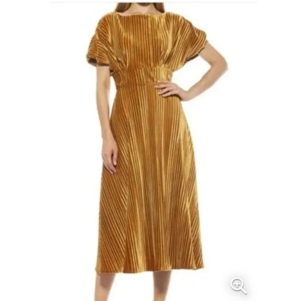 Alexia Admor Veronica Gold Pleated Velvet Midi Dress